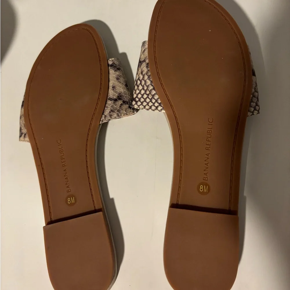 Banana Republic Factory Faux Leather Slides Sandals Snake Print Size 8 Casual